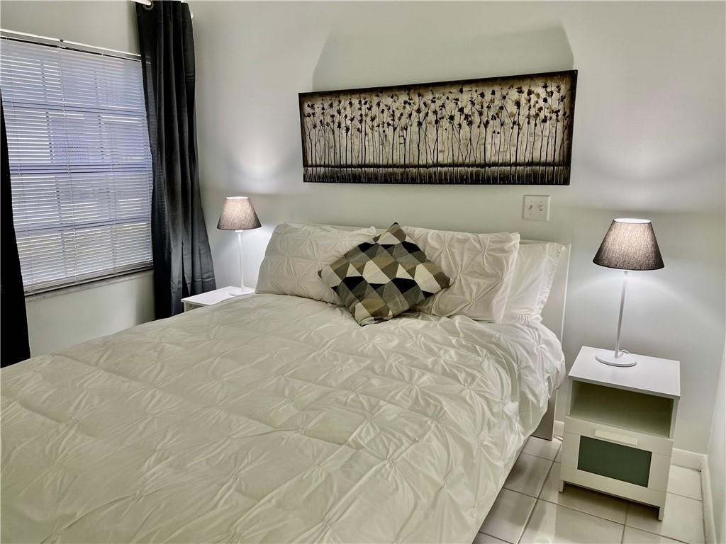 ALEXANDRA VILLAGE C COND - Residential