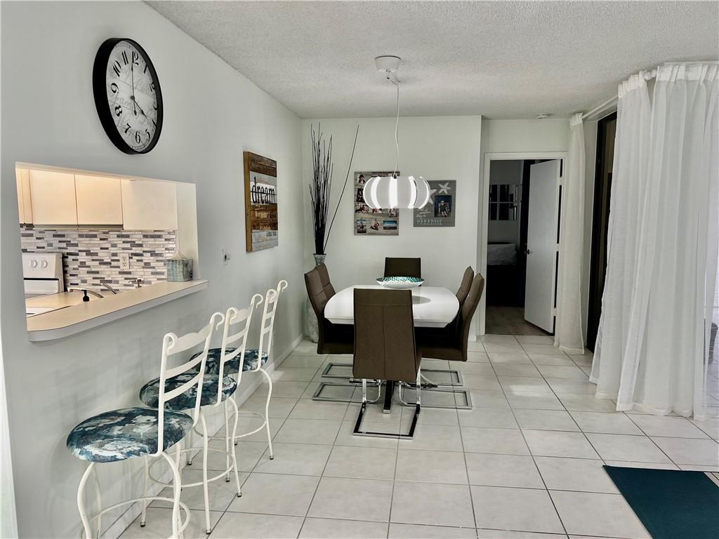 ALEXANDRA VILLAGE C COND - Residential