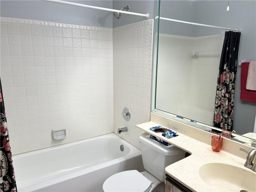 ALEXANDRA VILLAGE C COND - Residential