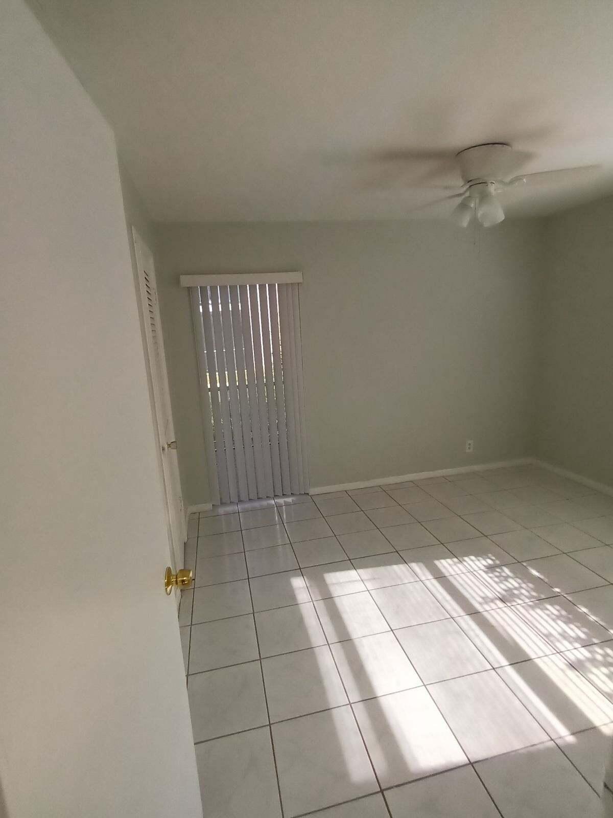 View photos, virtual tours, details... 616 NW 13th Street 0130