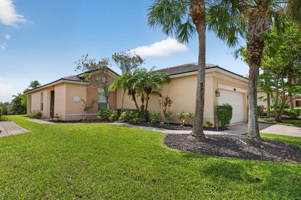 Photo of 9810 SW Eastbrook Circle, Port Saint Lucie, FL 34987 (MLS # B26056855)