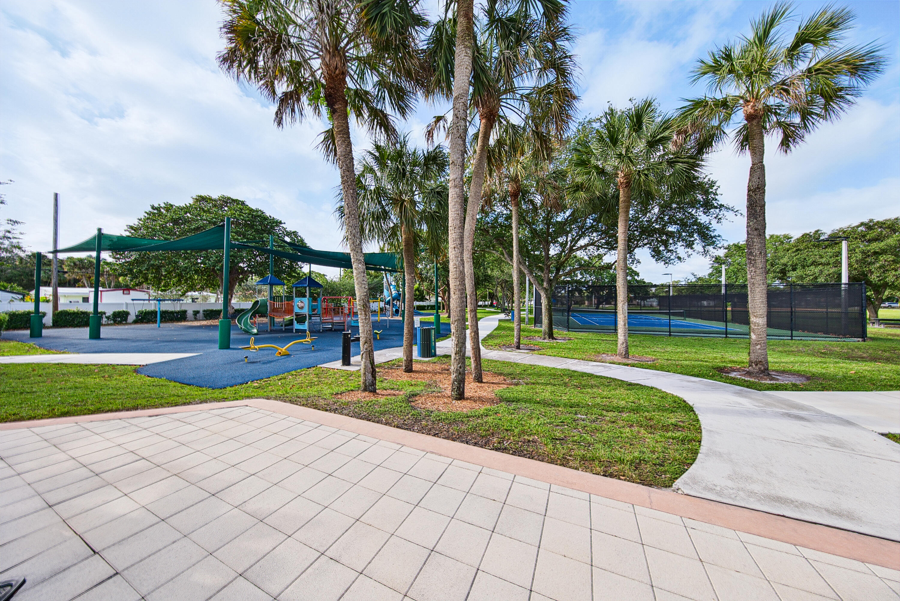 RIVERSIDE ESTATES ADD REV - Residential