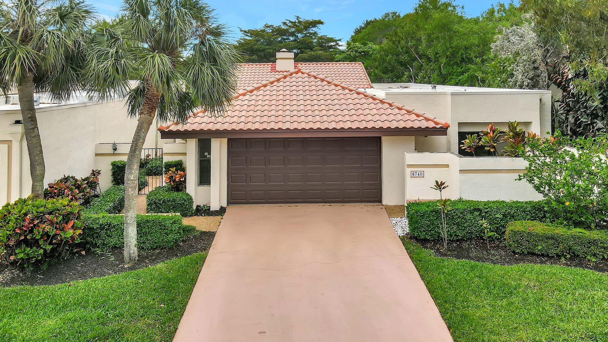 6740 Lago Vista Terrace