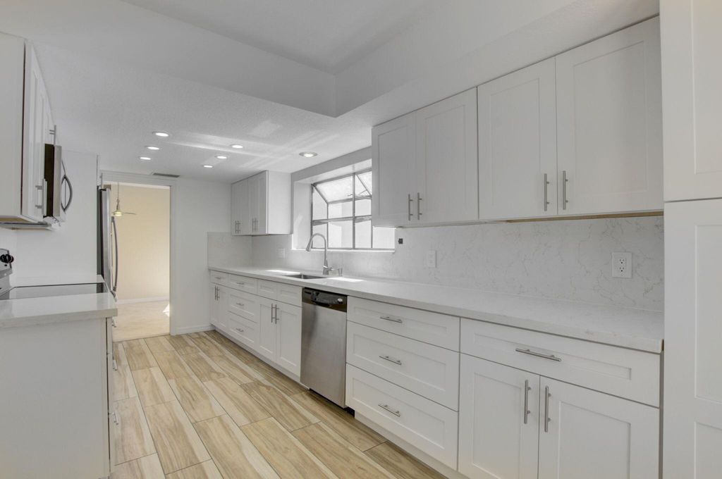 Photo of 6740 Lago Vista Terrace, Boca Raton, FL 33433 (MLS # R11128543)