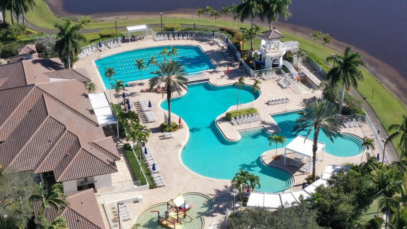 SECTOR 2-PARCELS 1 2 3 4 - Residential