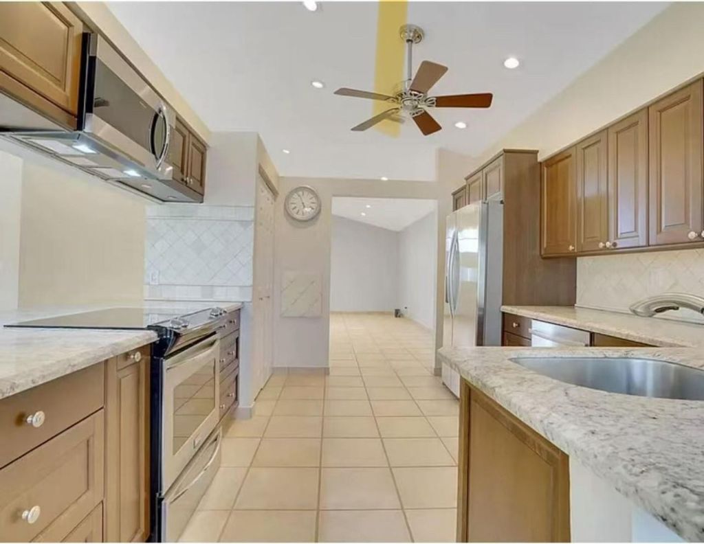 Photo of 7667 Stirling Bridge Boulevard, Delray Beach, FL 33446 (MLS # F10545405)