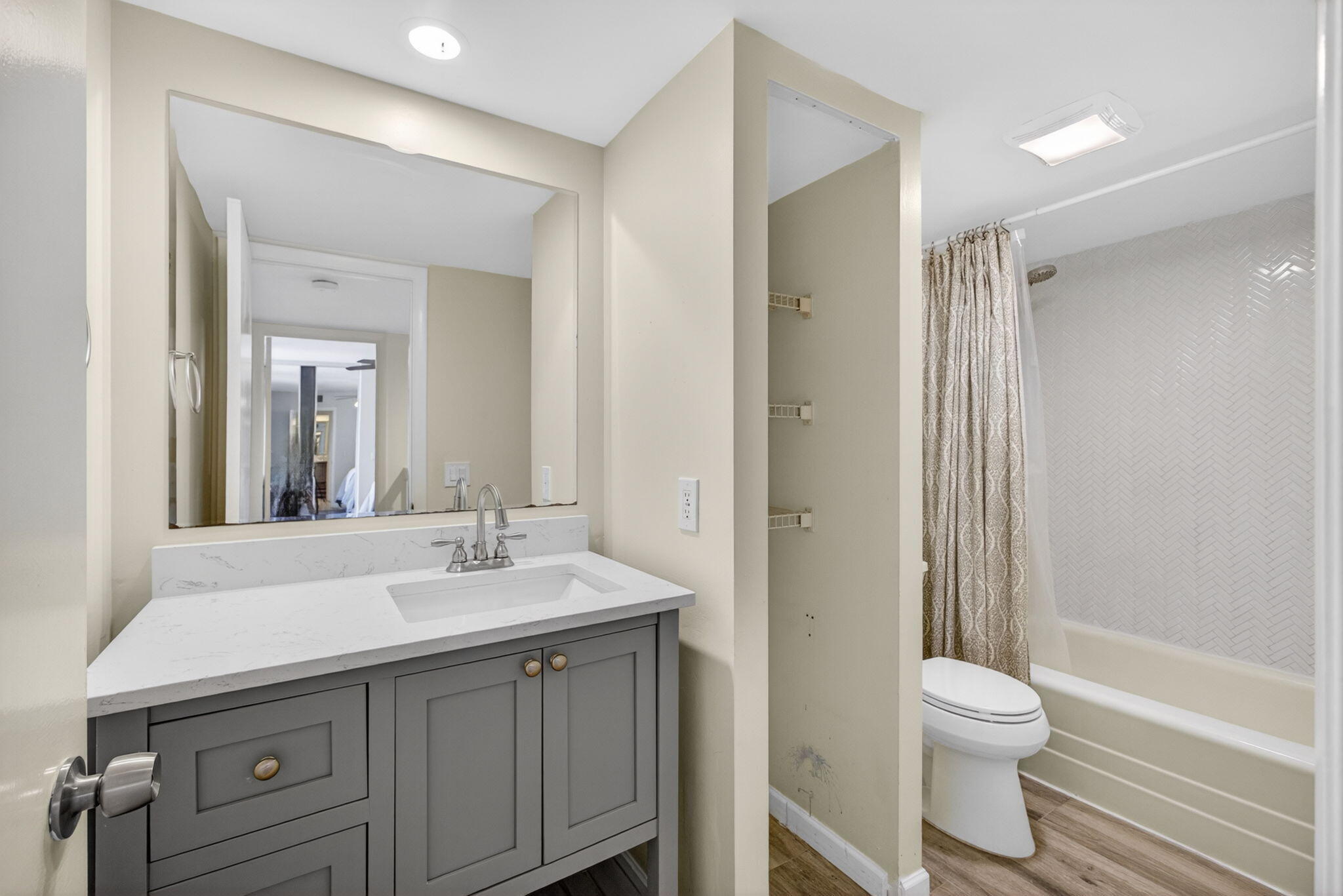 VILLAGE OF SANDALWOOD LAKES 1 - Residential