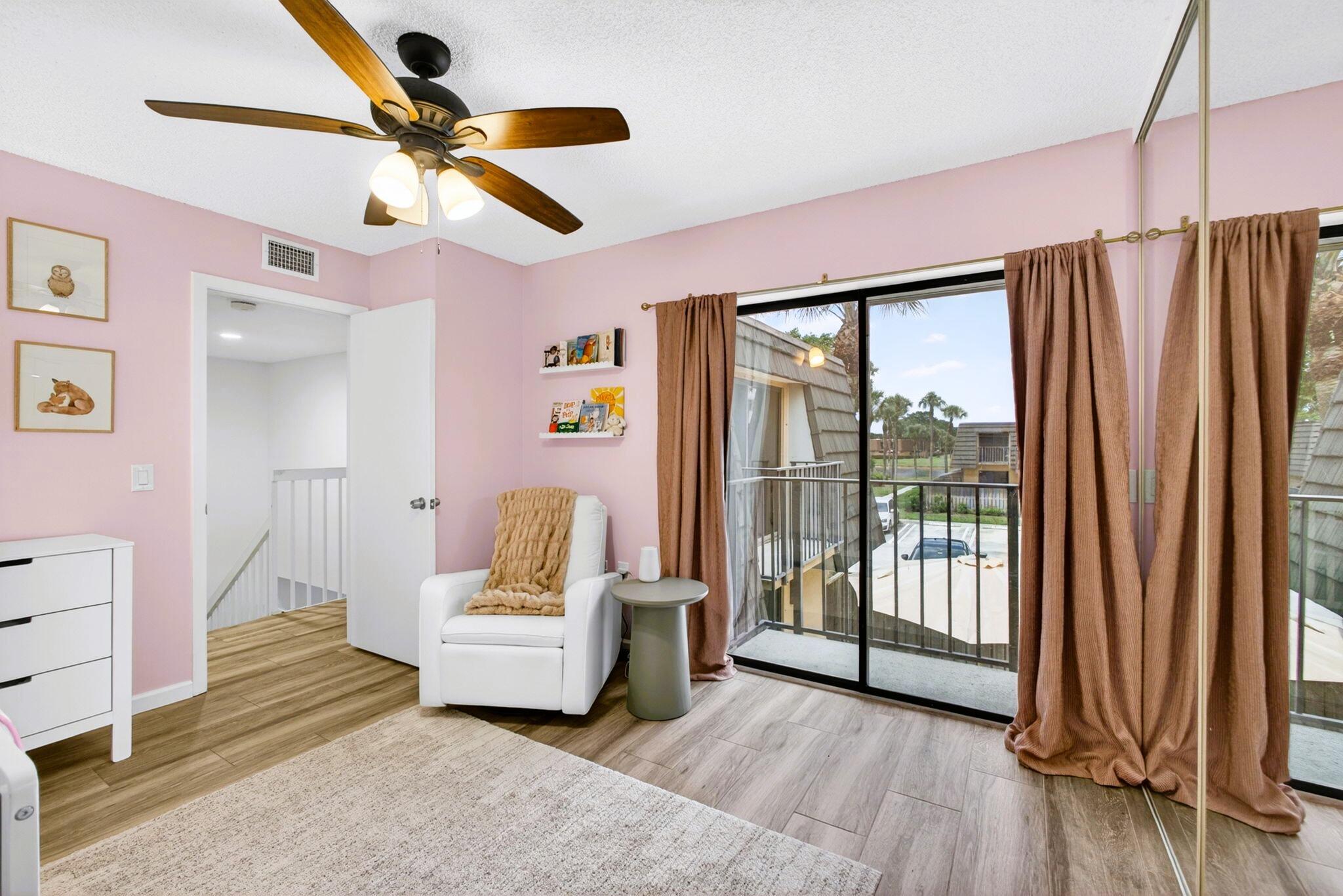 VILLAGE OF SANDALWOOD LAKES 1 - Residential