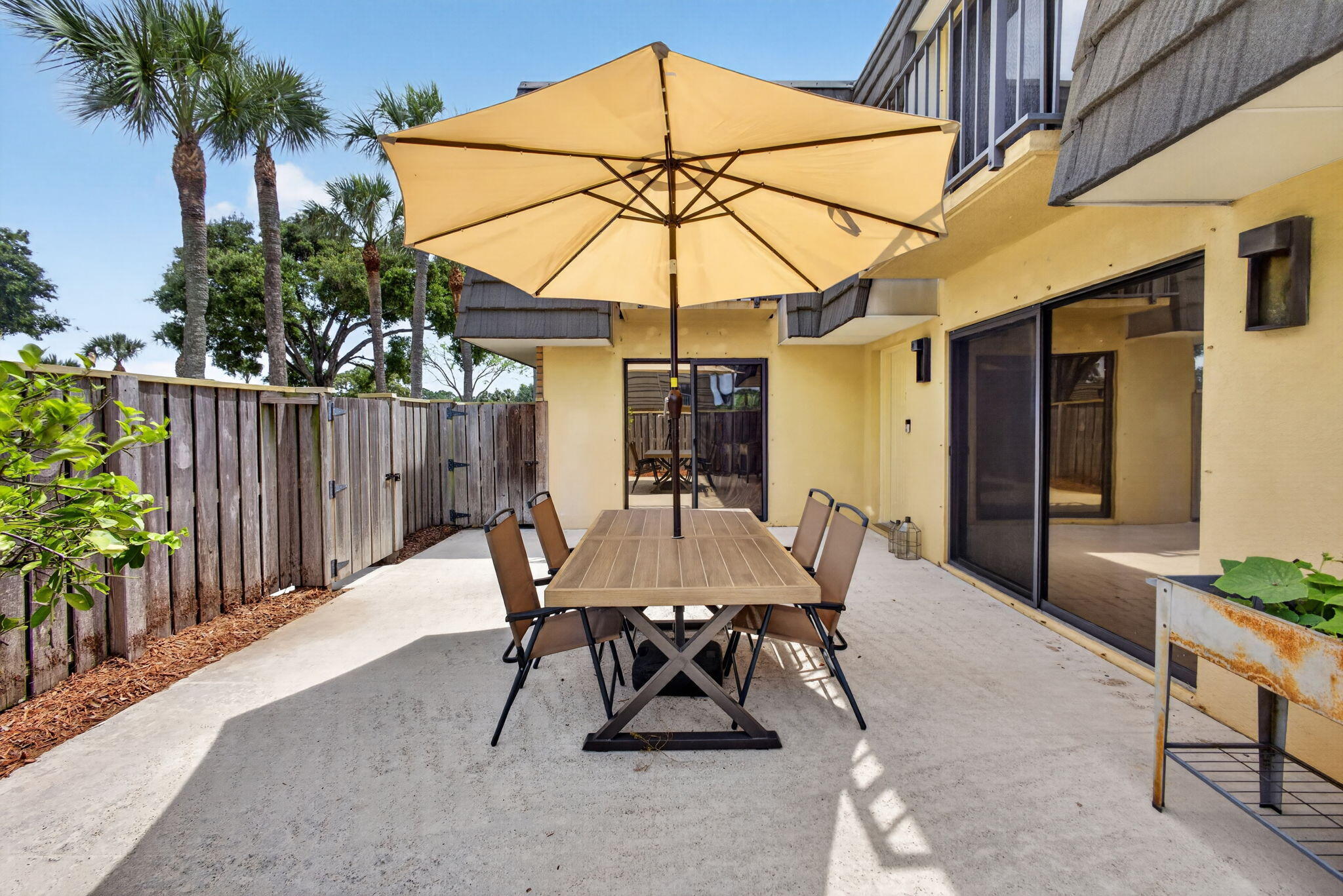 VILLAGE OF SANDALWOOD LAKES 1 - Residential