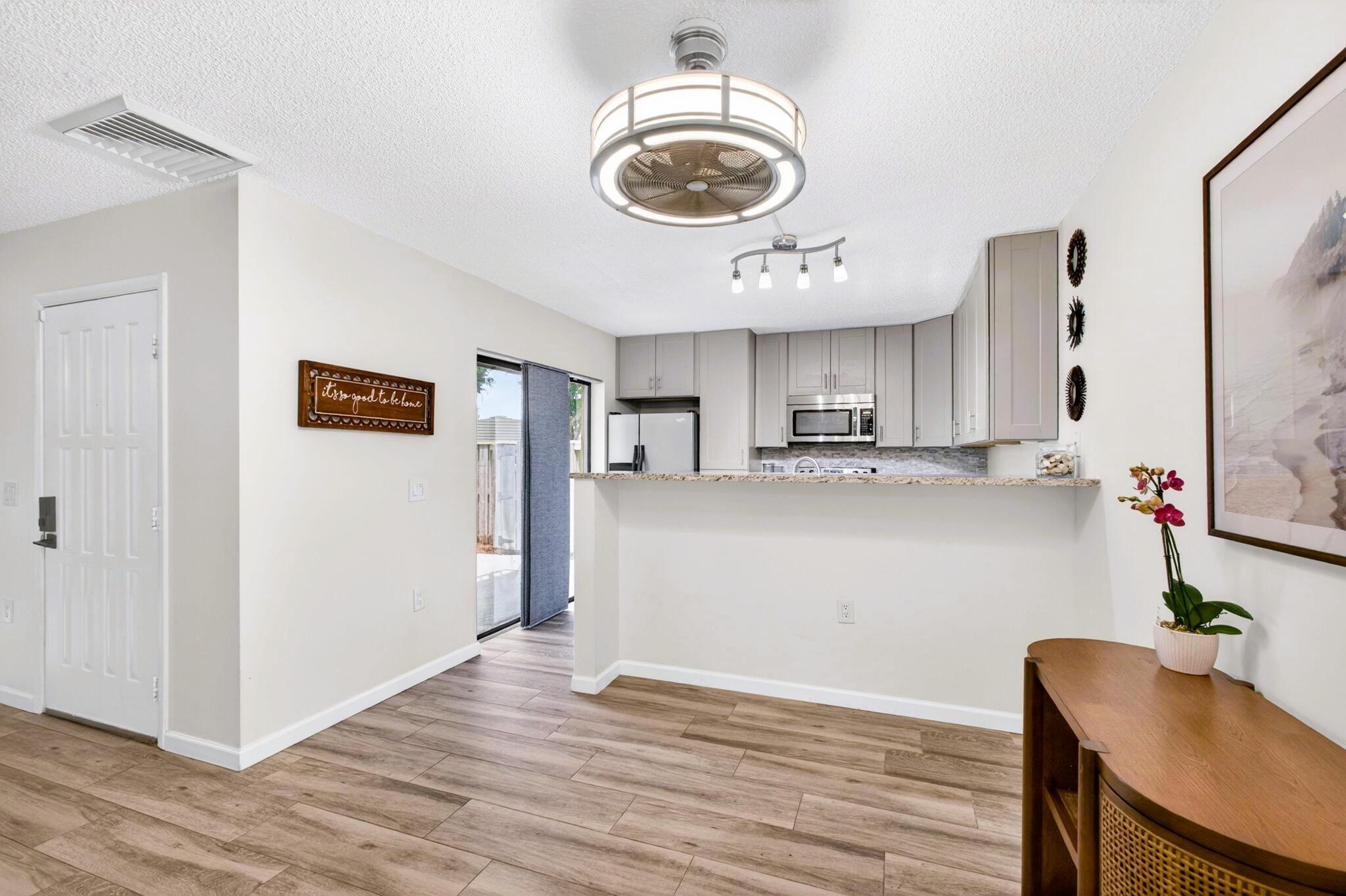 VILLAGE OF SANDALWOOD LAKES 1 - Residential