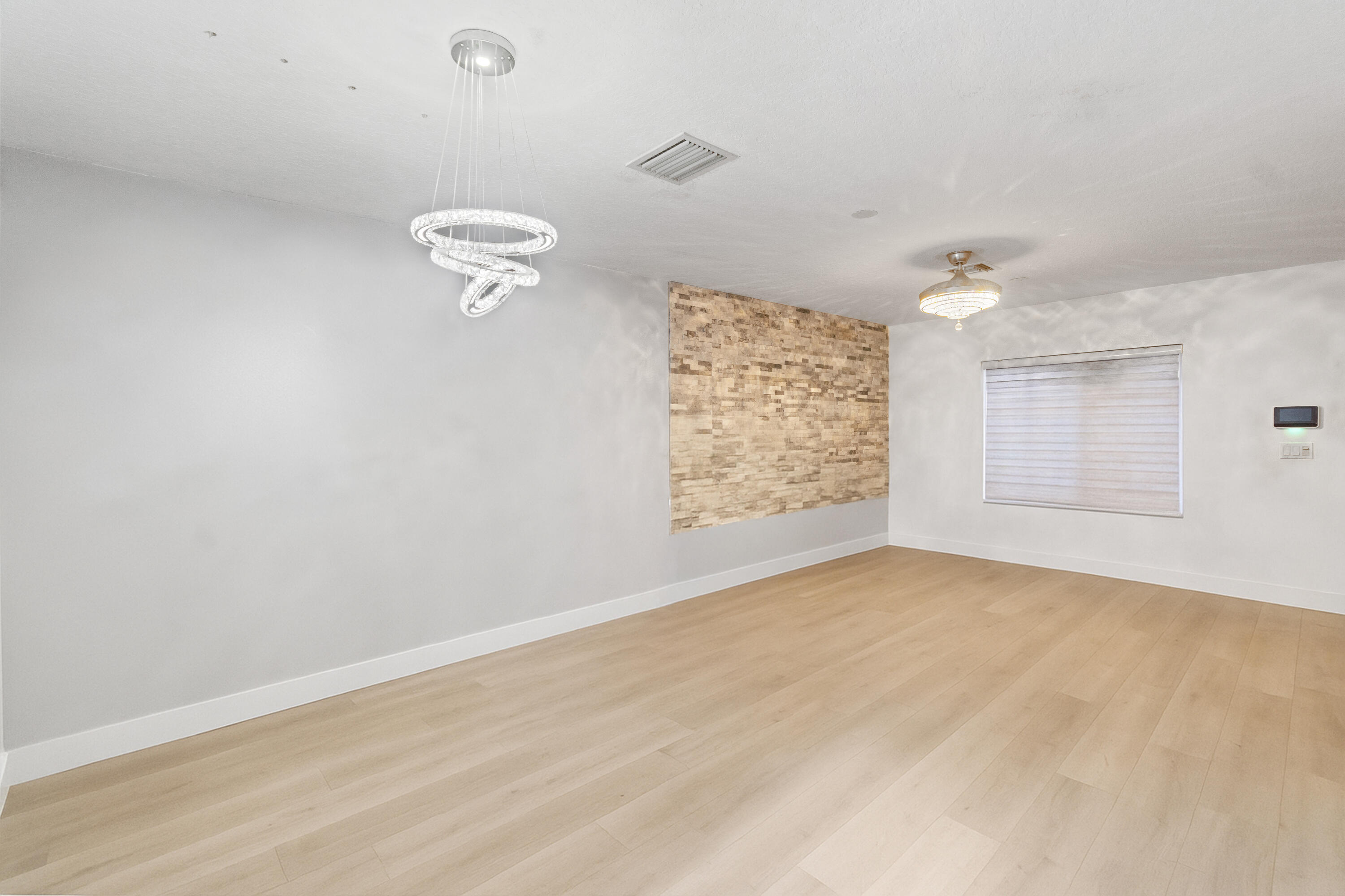 176 SE 2nd Street SE