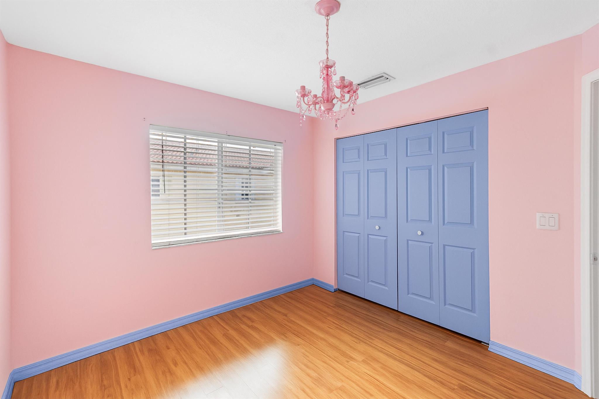 176 SE 2nd Street SE