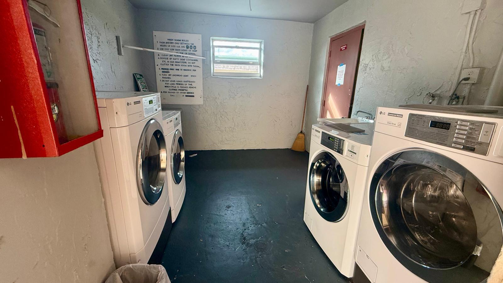 LAKESIDE VILLAGE CONDO 7 - Residential