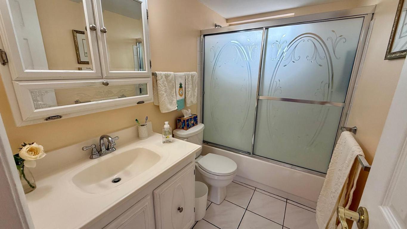 LAKESIDE VILLAGE CONDO 7 - Residential