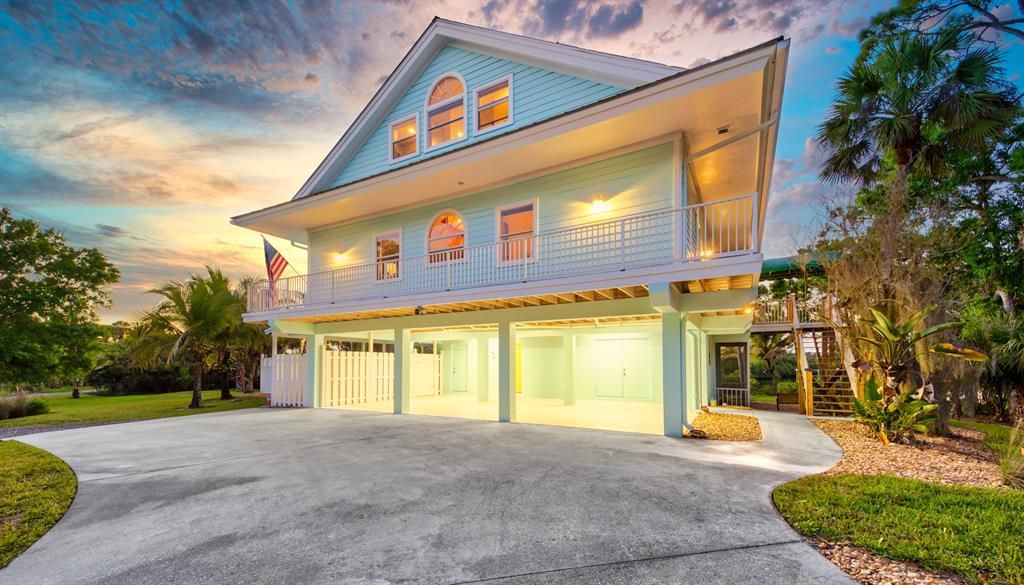 Photo of 669 SW Linden Street, Stuart, FL 34997 (MLS # R10697870)