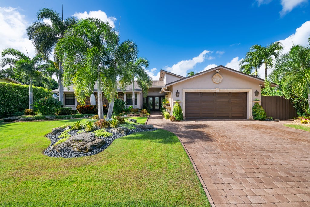 Photo of 17807 CROOKED OAK Avenue, Boca Raton, FL 33487 (MLS # B26091064)