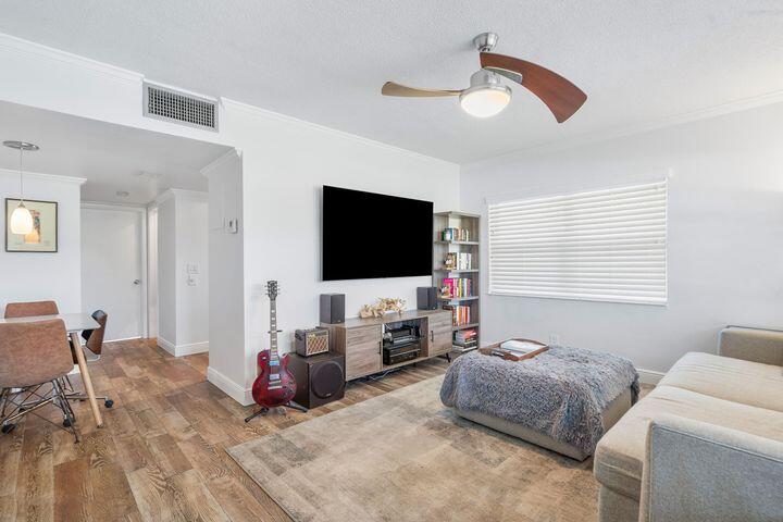 SHERWOOD HOUSE APTS CONDO - Residential Lease