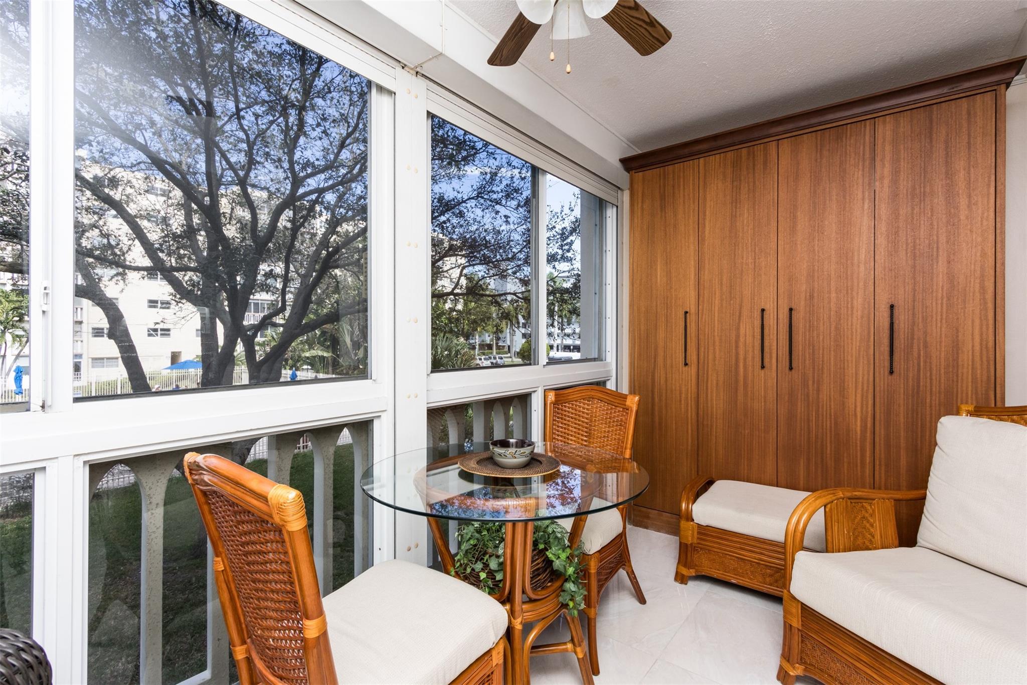 MEADOWBROOK CONDOS APTS - Residential
