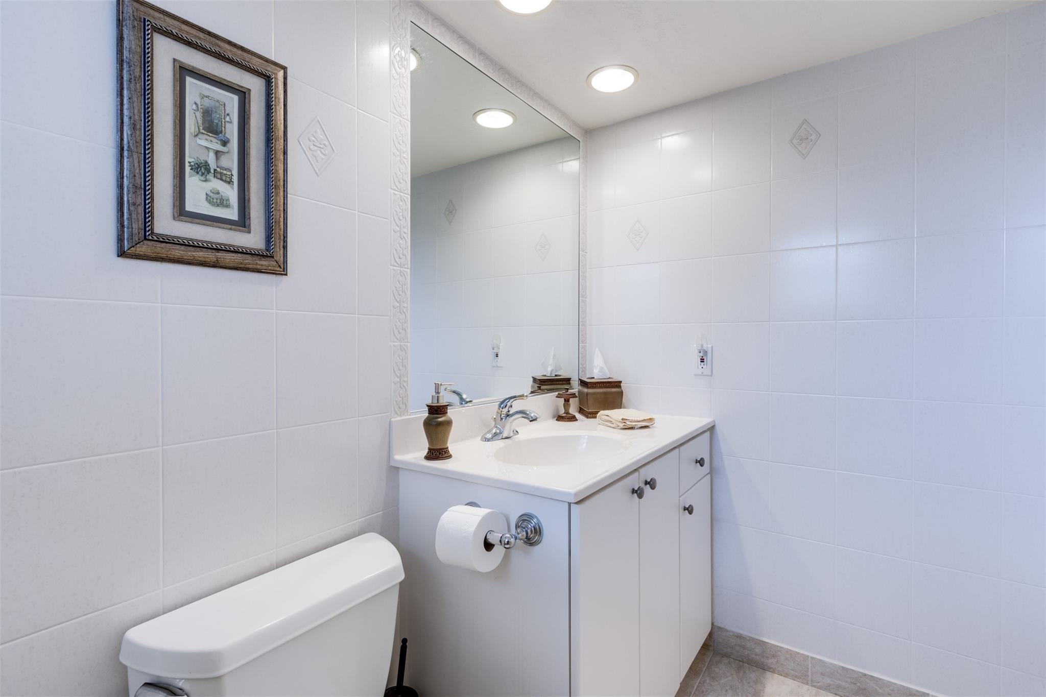 MEADOWBROOK CONDOS APTS - Residential