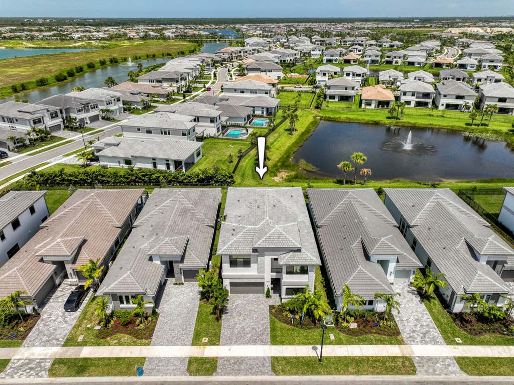 Photo of 10040 Heron Flock Drive, Palm Beach Gardens, FL 33412 (MLS # R11060898)
