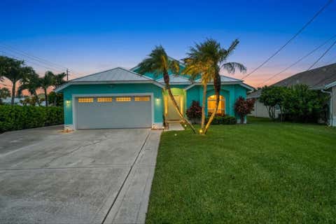 Photo of 6371 DANIA Street, Jupiter, FL 33458 (MLS # B26063807)