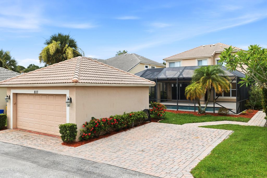 Photo of 8113 Bautista Way, Palm Beach Gardens, FL 33418 (MLS # B26052129)