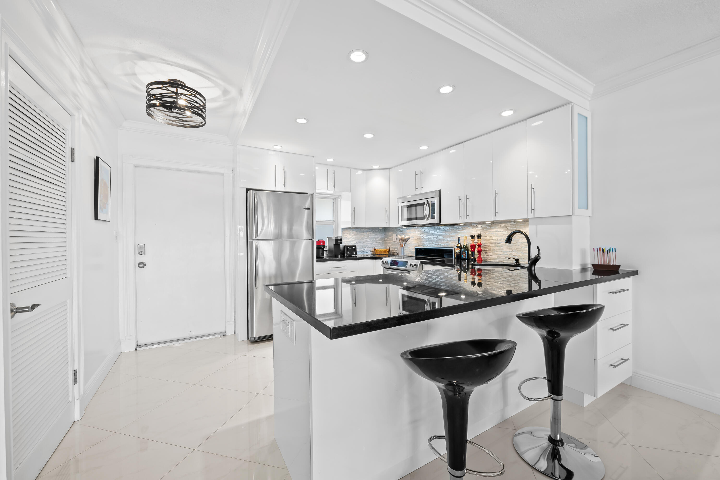 400 N Federal Highway 315