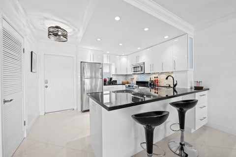 Tiny photo for 400 N Federal Highway #315, Deerfield Beach, FL 33441 (MLS # B26013686)