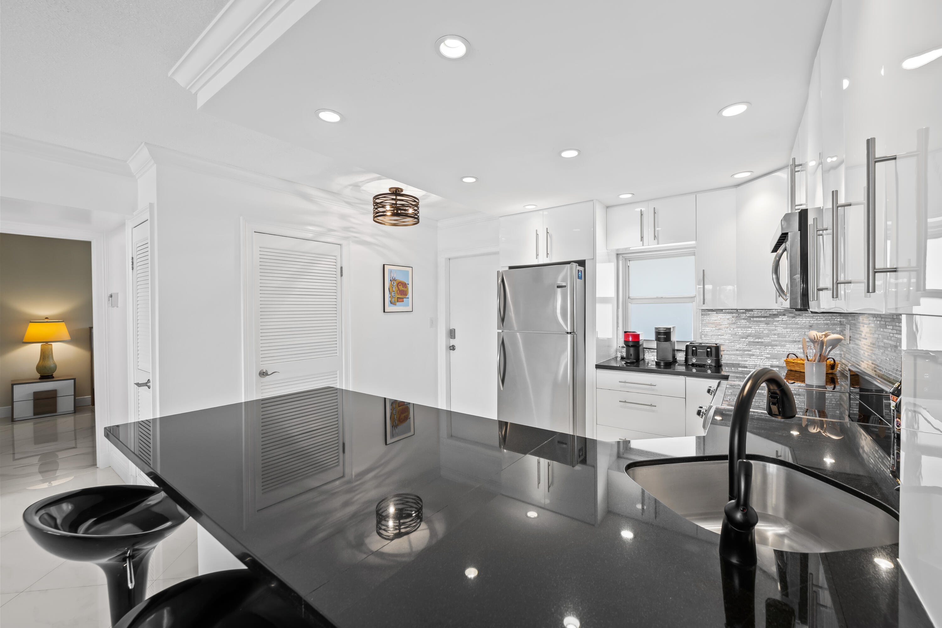 400 N Federal Highway 315