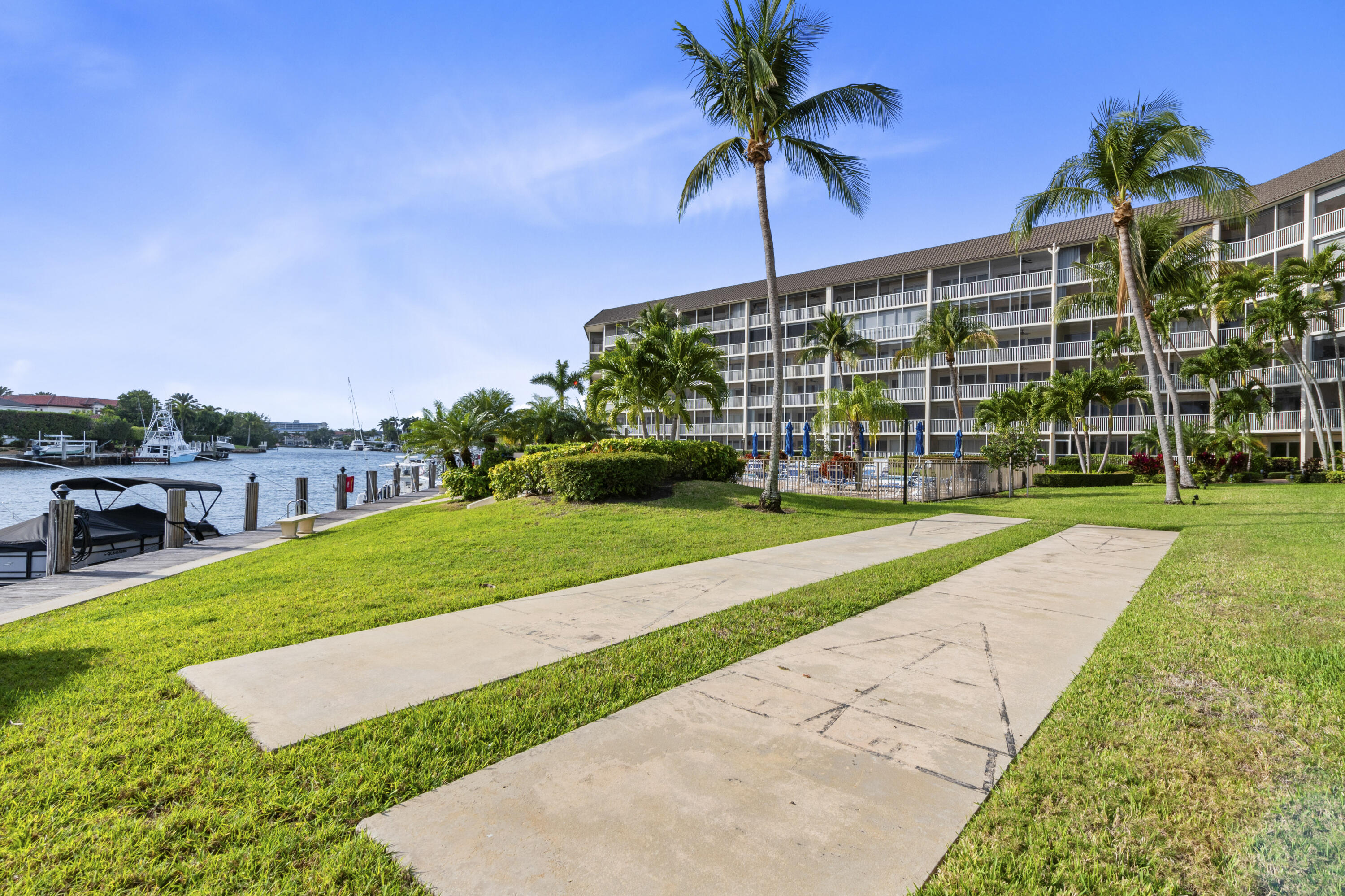 RIVER HOUSE TOWERS CONDO - Residential