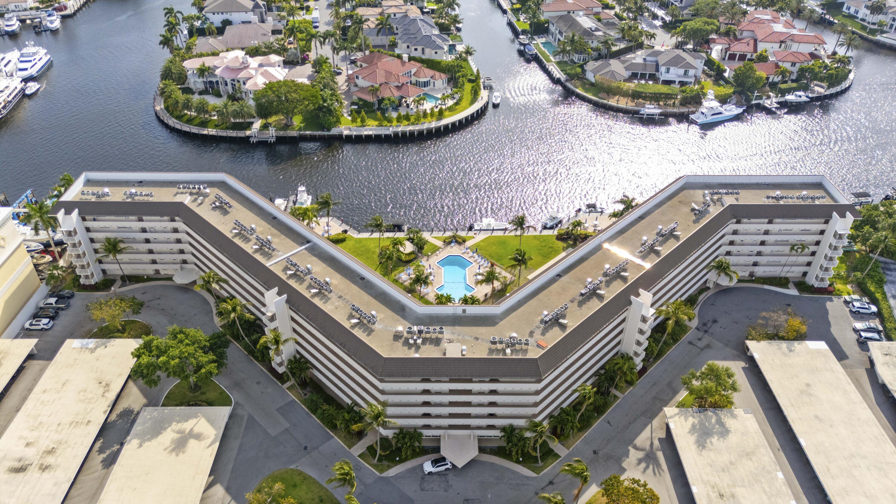 RIVER HOUSE TOWERS CONDO - Residential