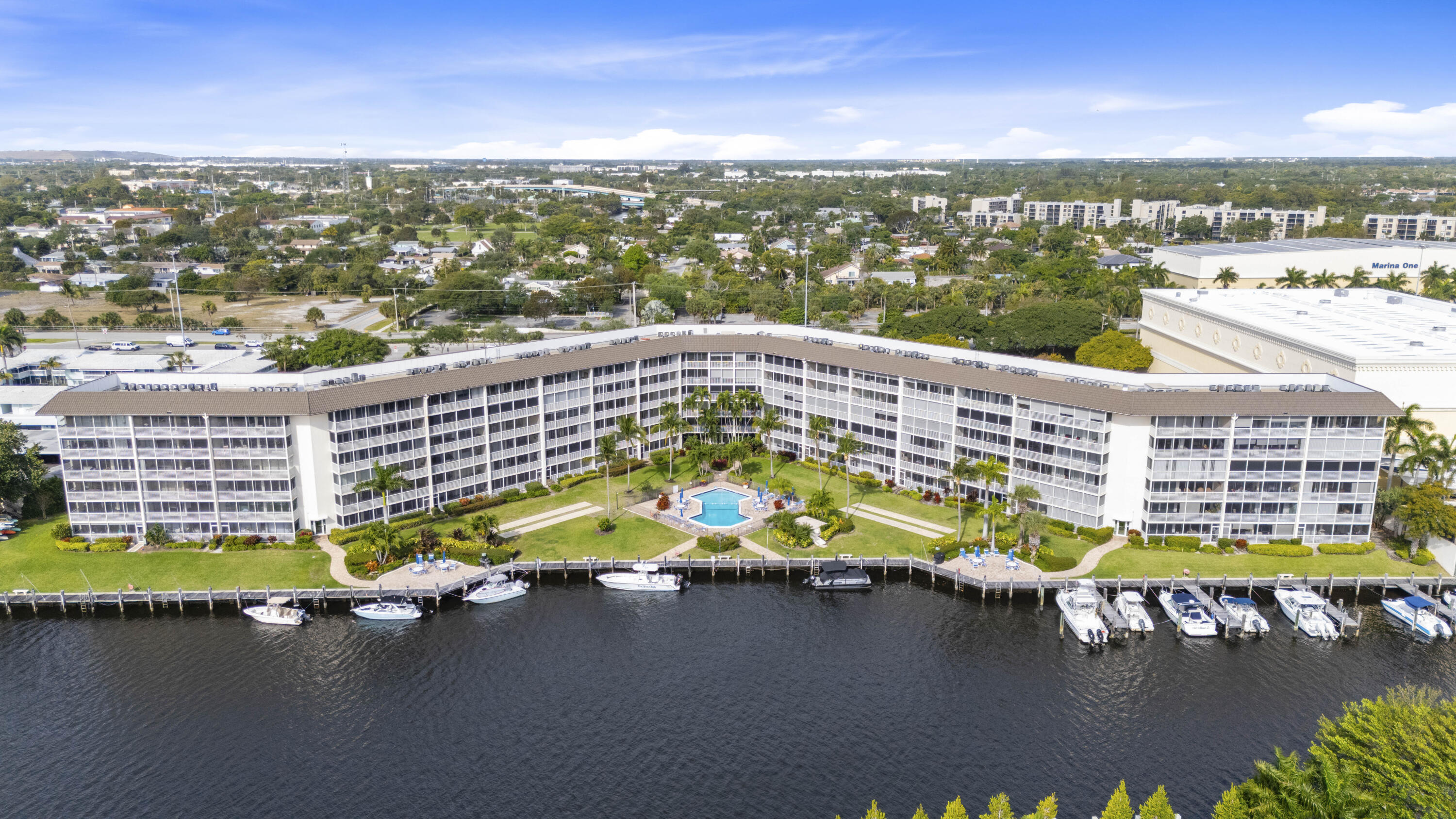 RIVER HOUSE TOWERS CONDO - Residential