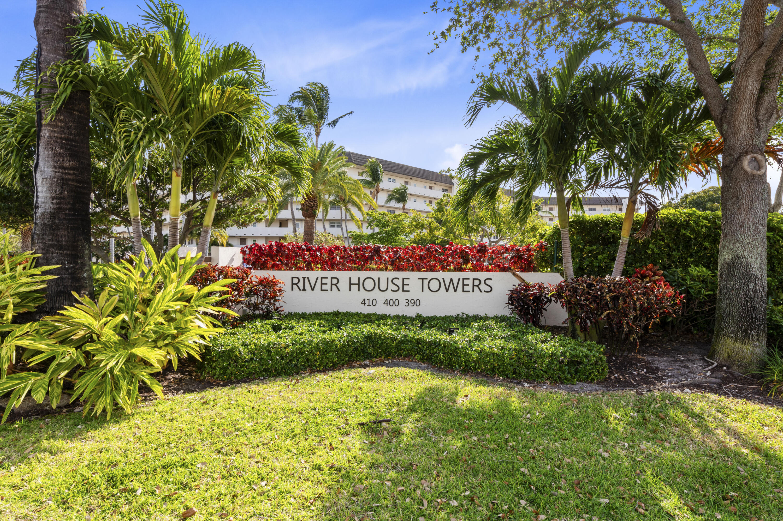 RIVER HOUSE TOWERS CONDO - Residential