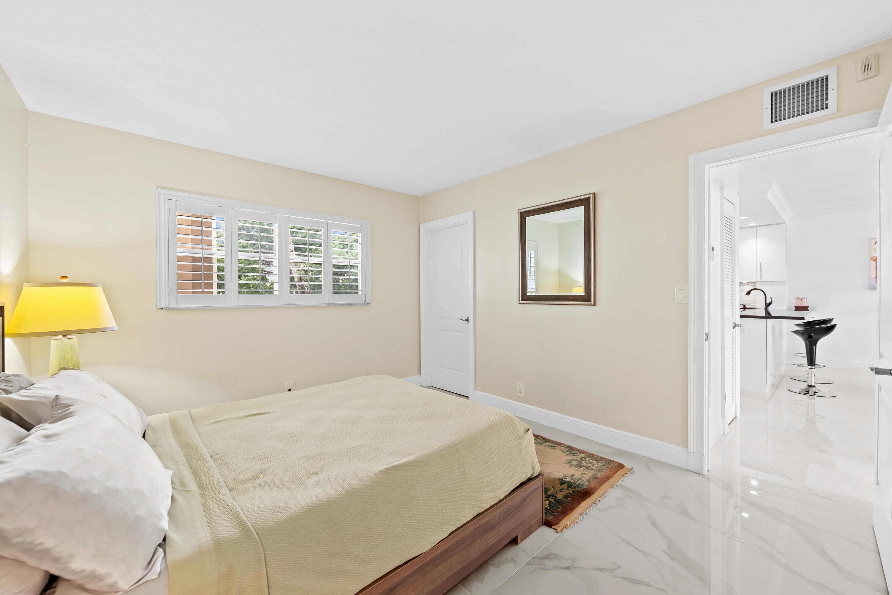 RIVER HOUSE TOWERS CONDO - Residential