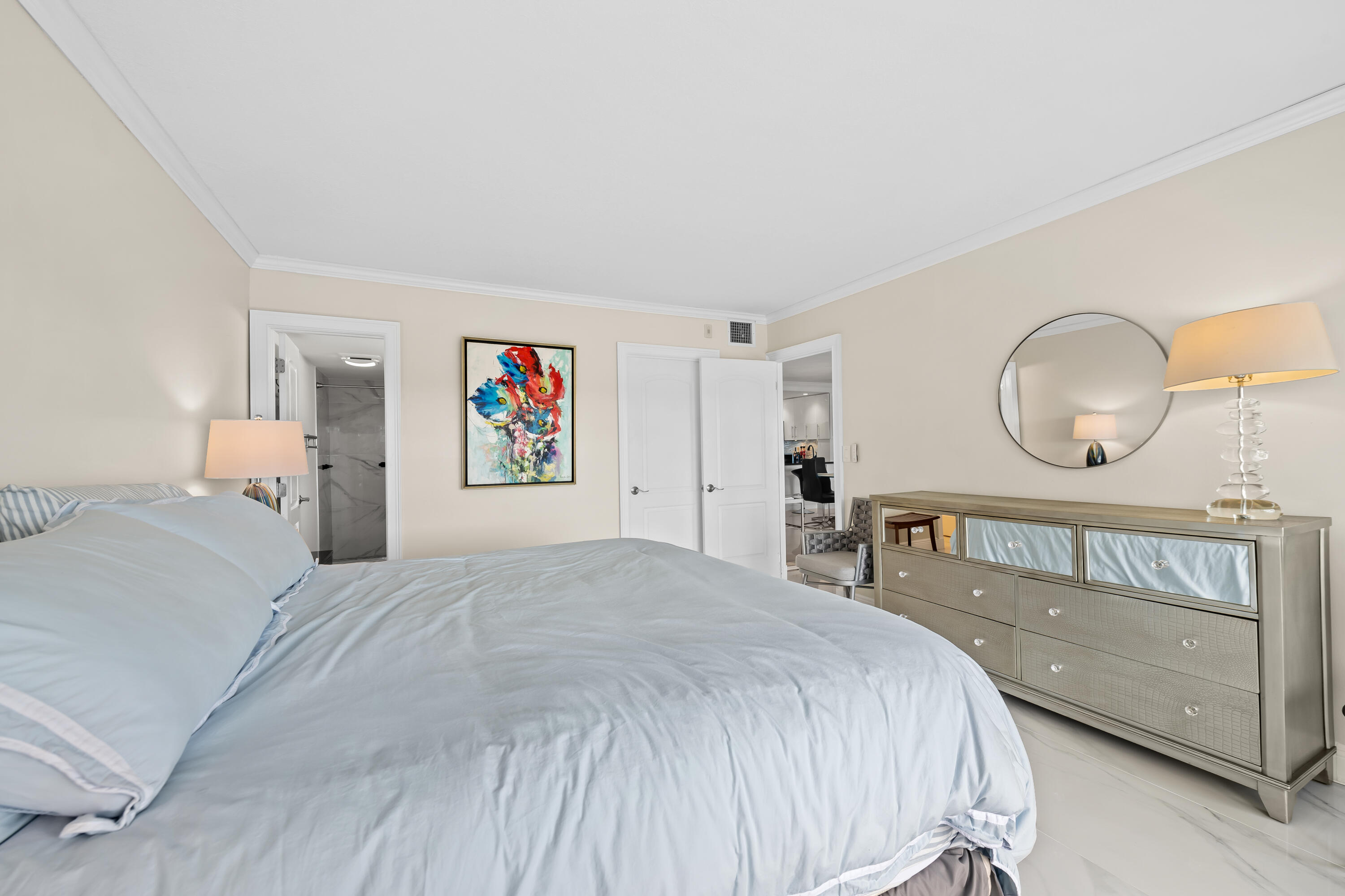 RIVER HOUSE TOWERS CONDO - Residential