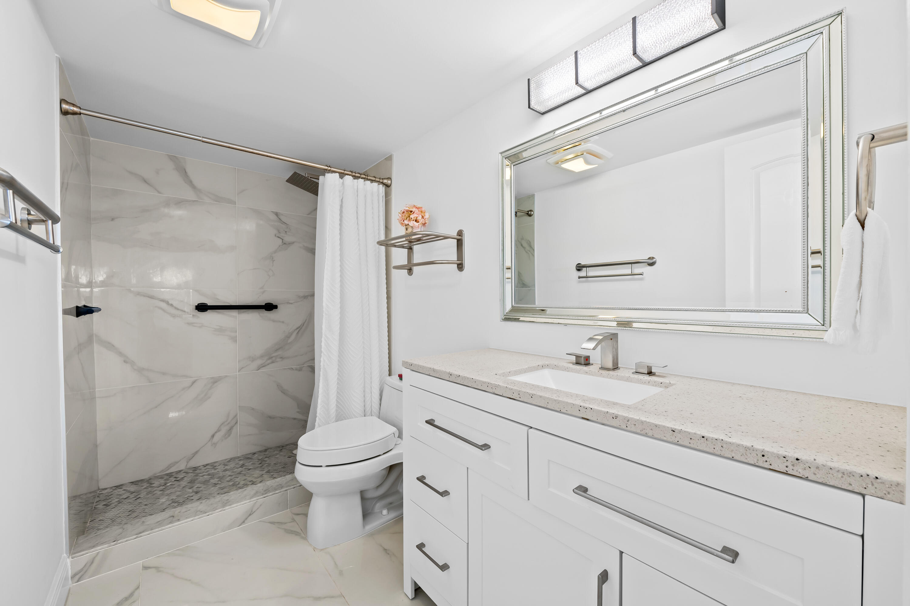 RIVER HOUSE TOWERS CONDO - Residential