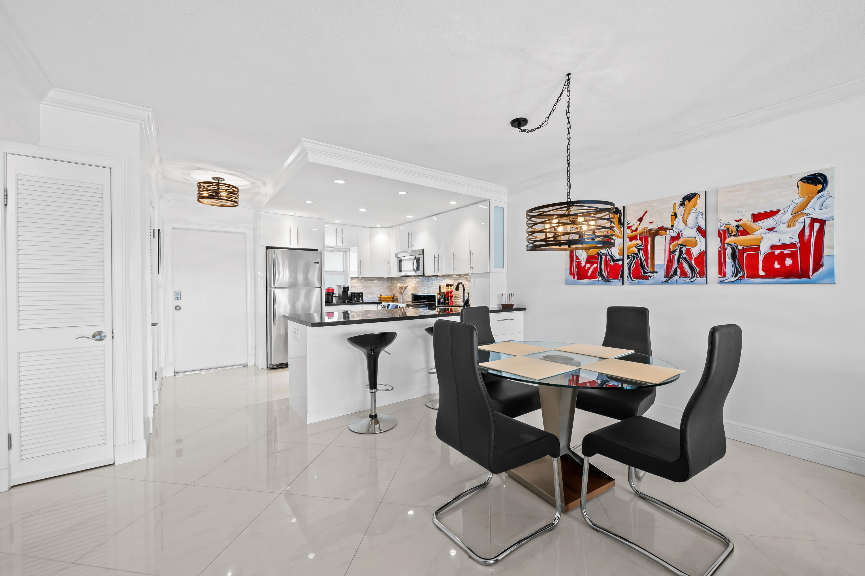 RIVER HOUSE TOWERS CONDO - Residential