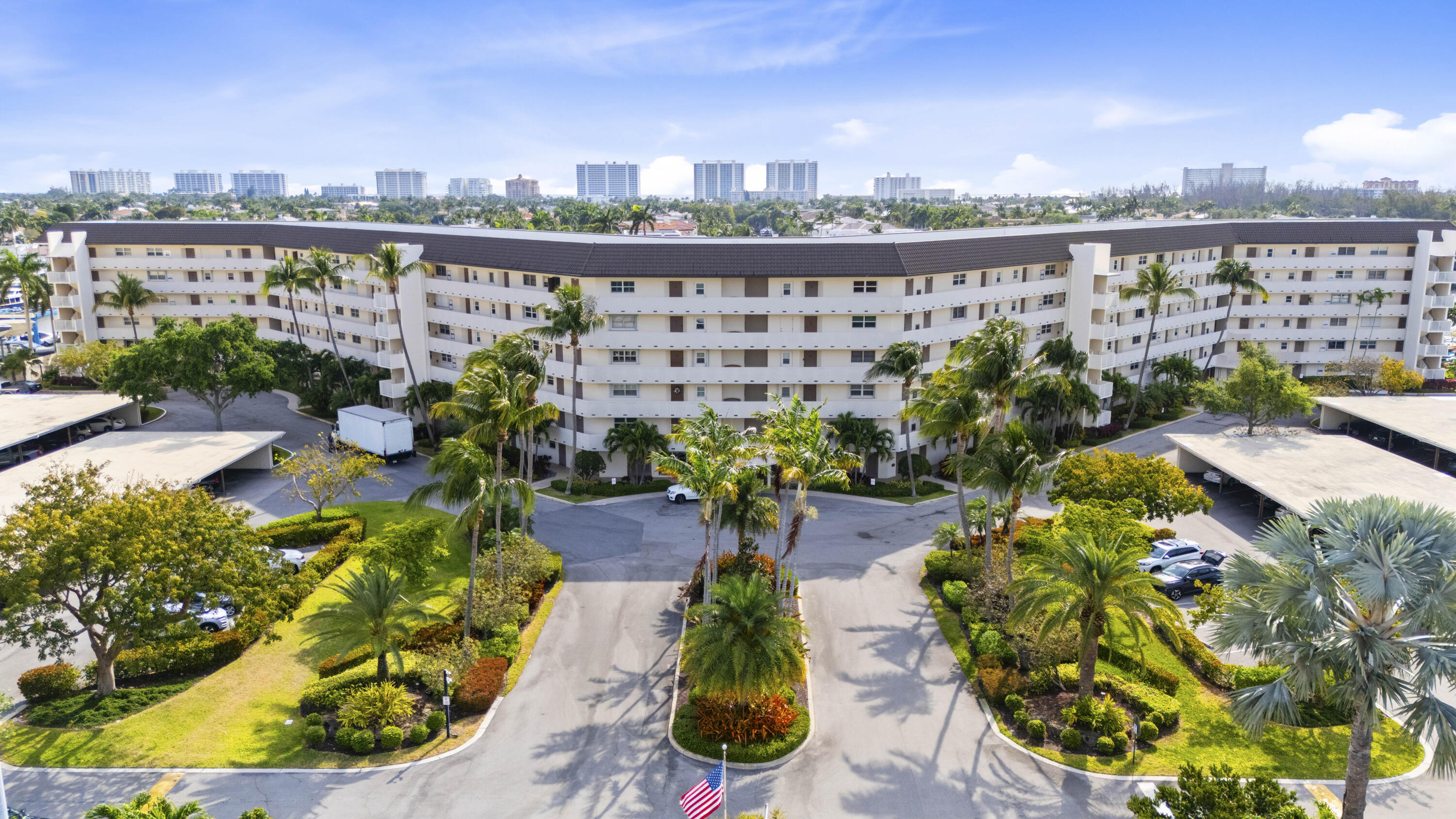 RIVER HOUSE TOWERS CONDO - Residential