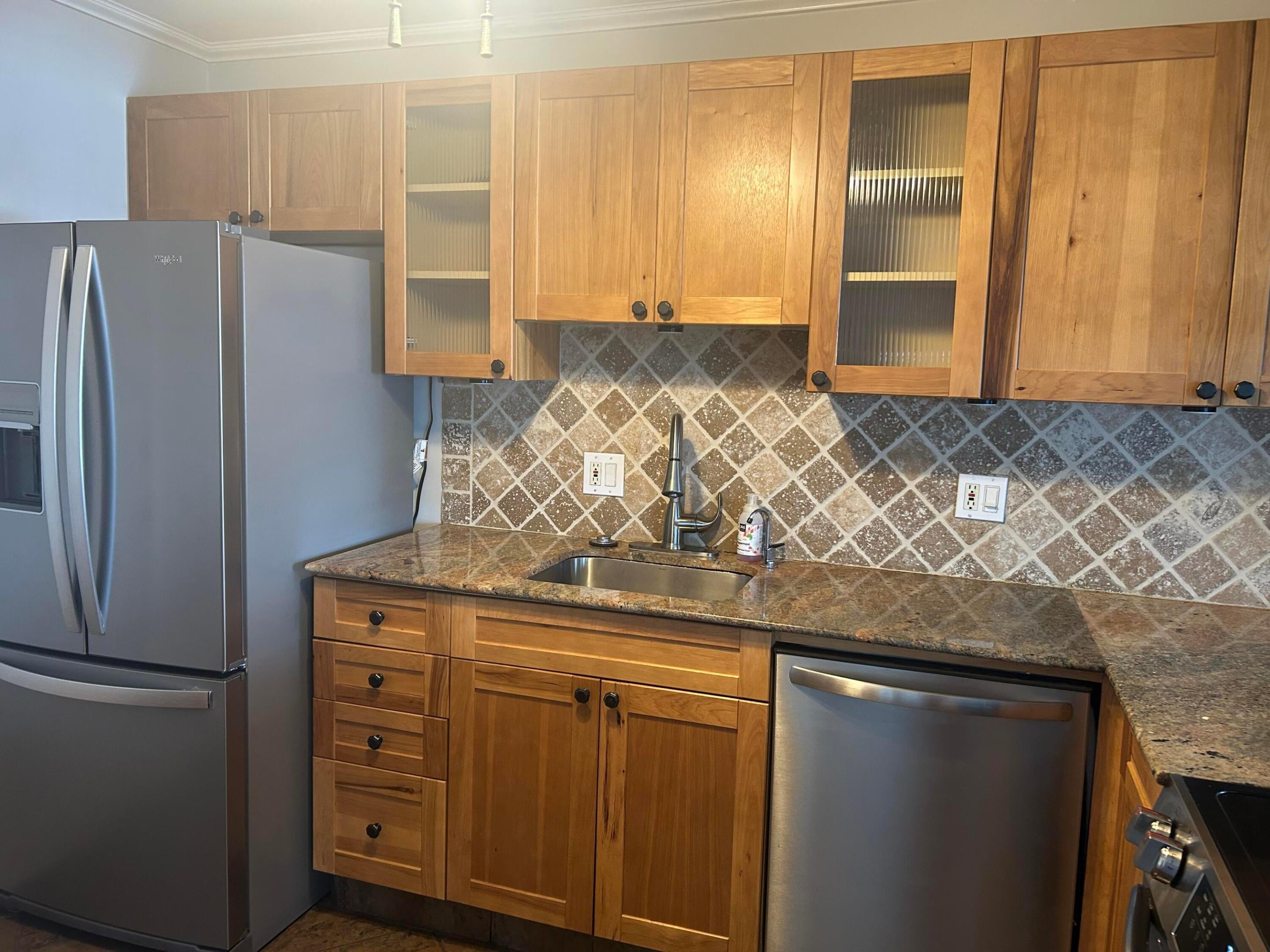 5100 Dupont Boulevard 8L