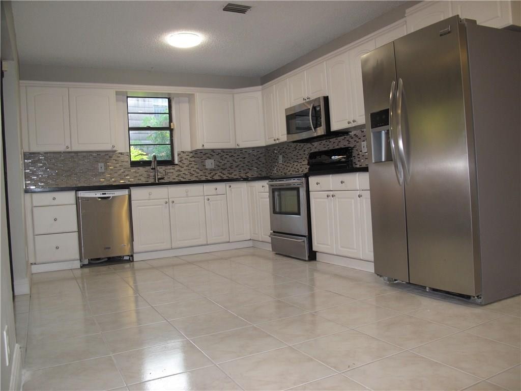 PARKSIDE - Residential