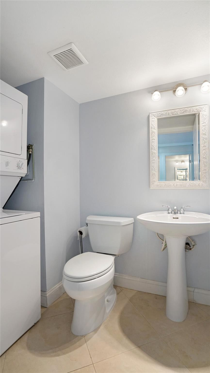 Southpoint Condominium - Residential