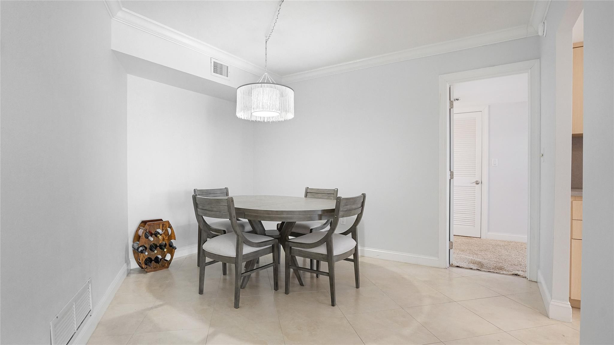 Southpoint Condominium - Residential