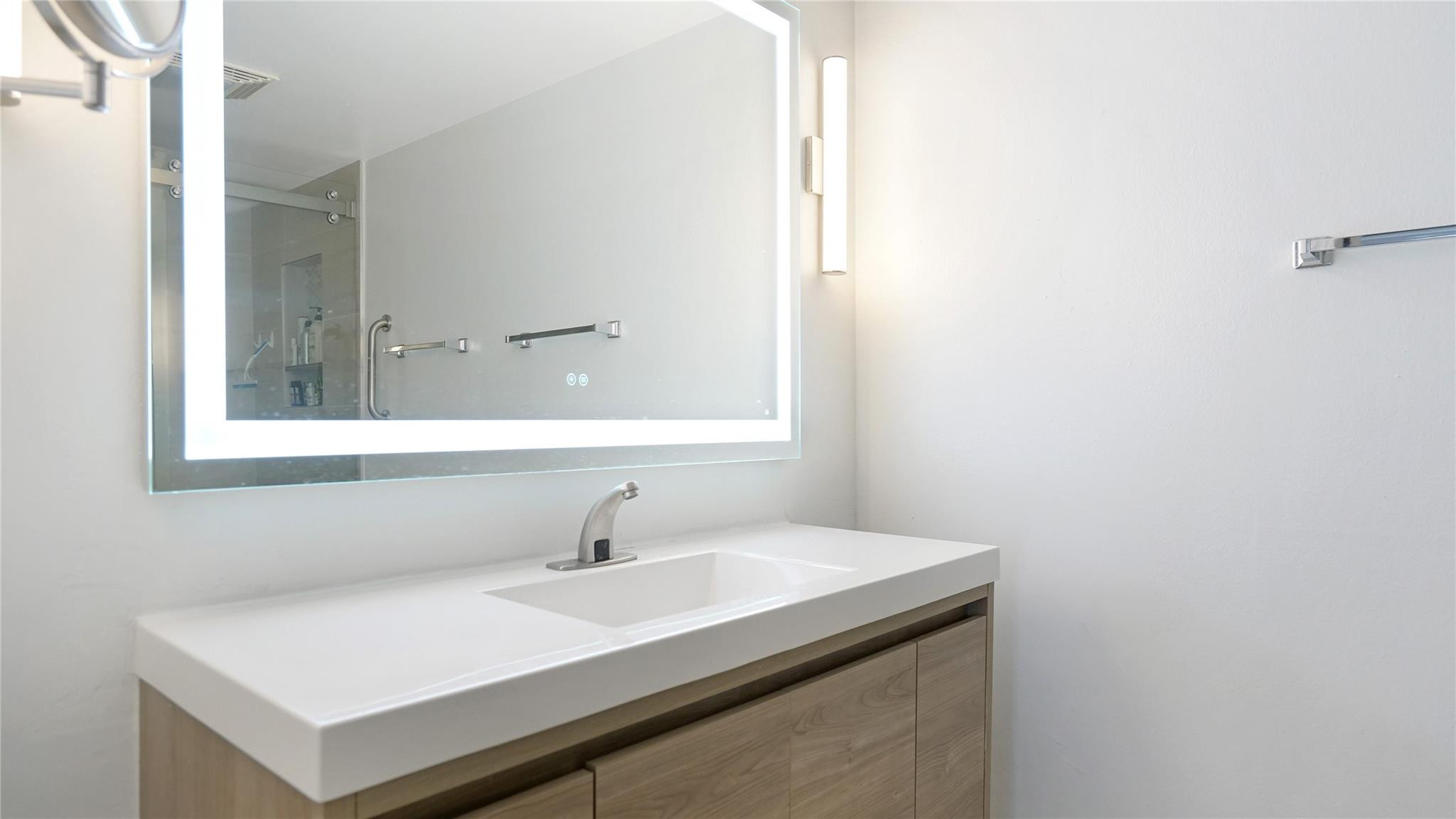 Southpoint Condominium - Residential