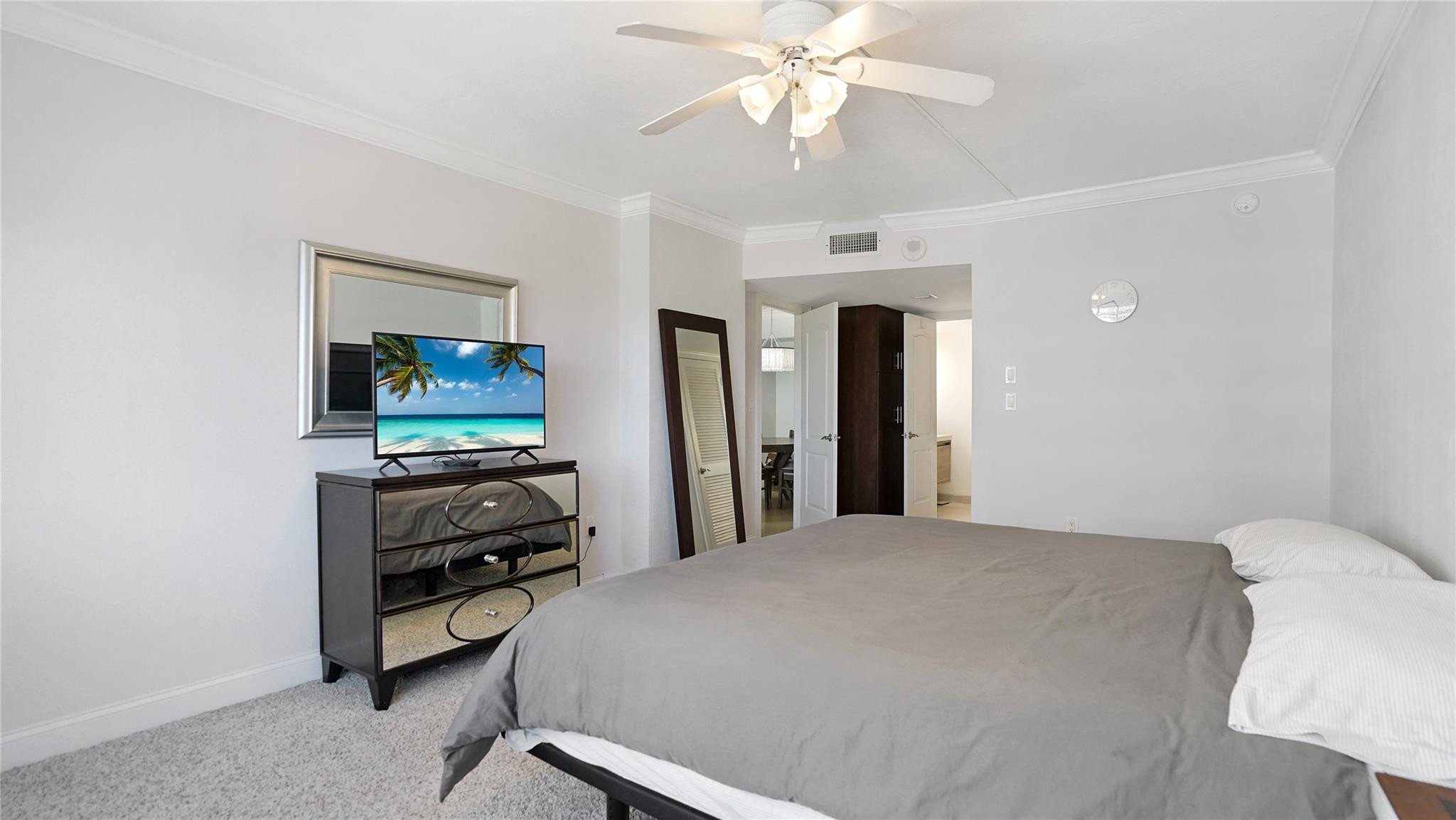 Southpoint Condominium - Residential