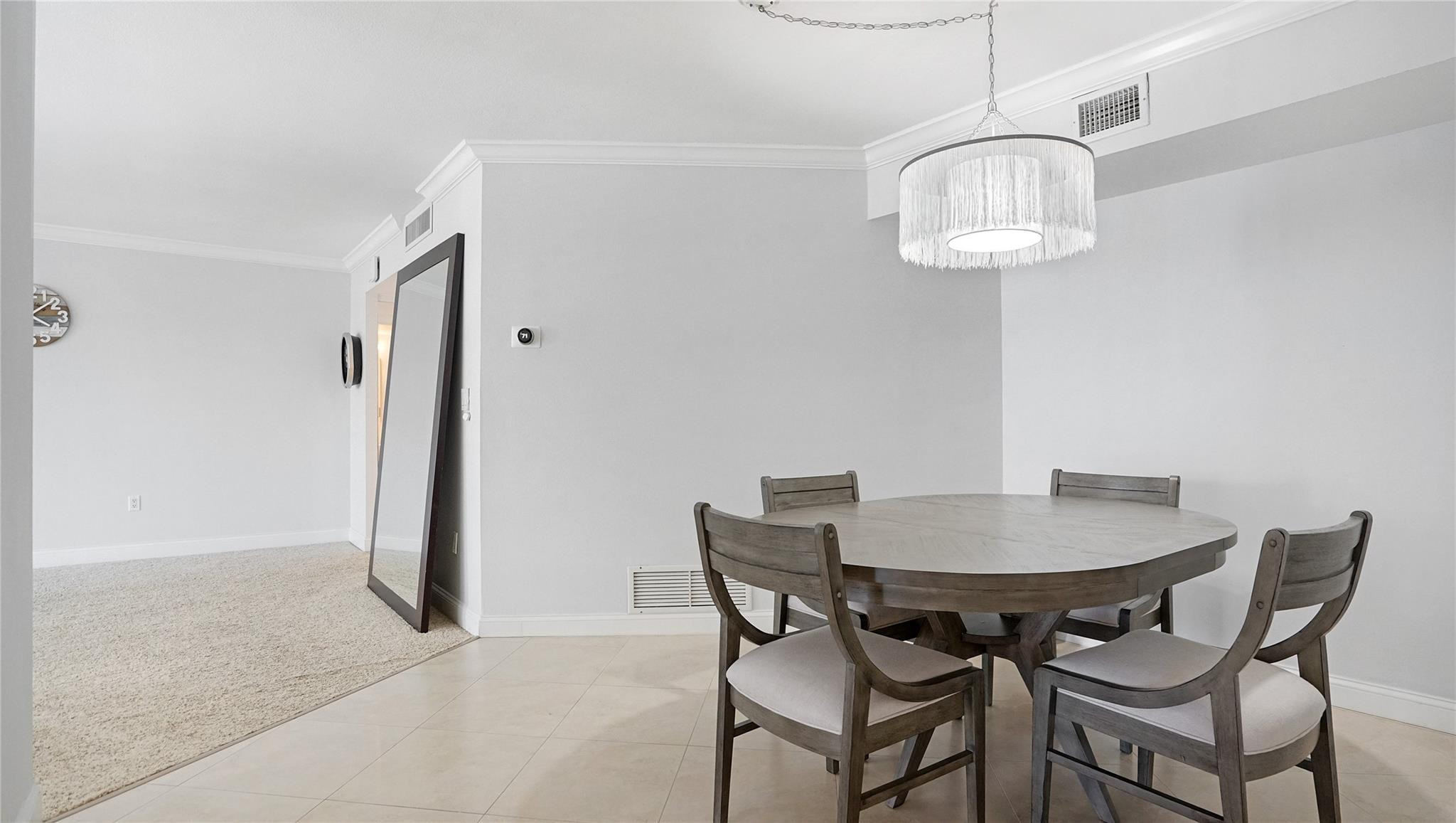 Southpoint Condominium - Residential