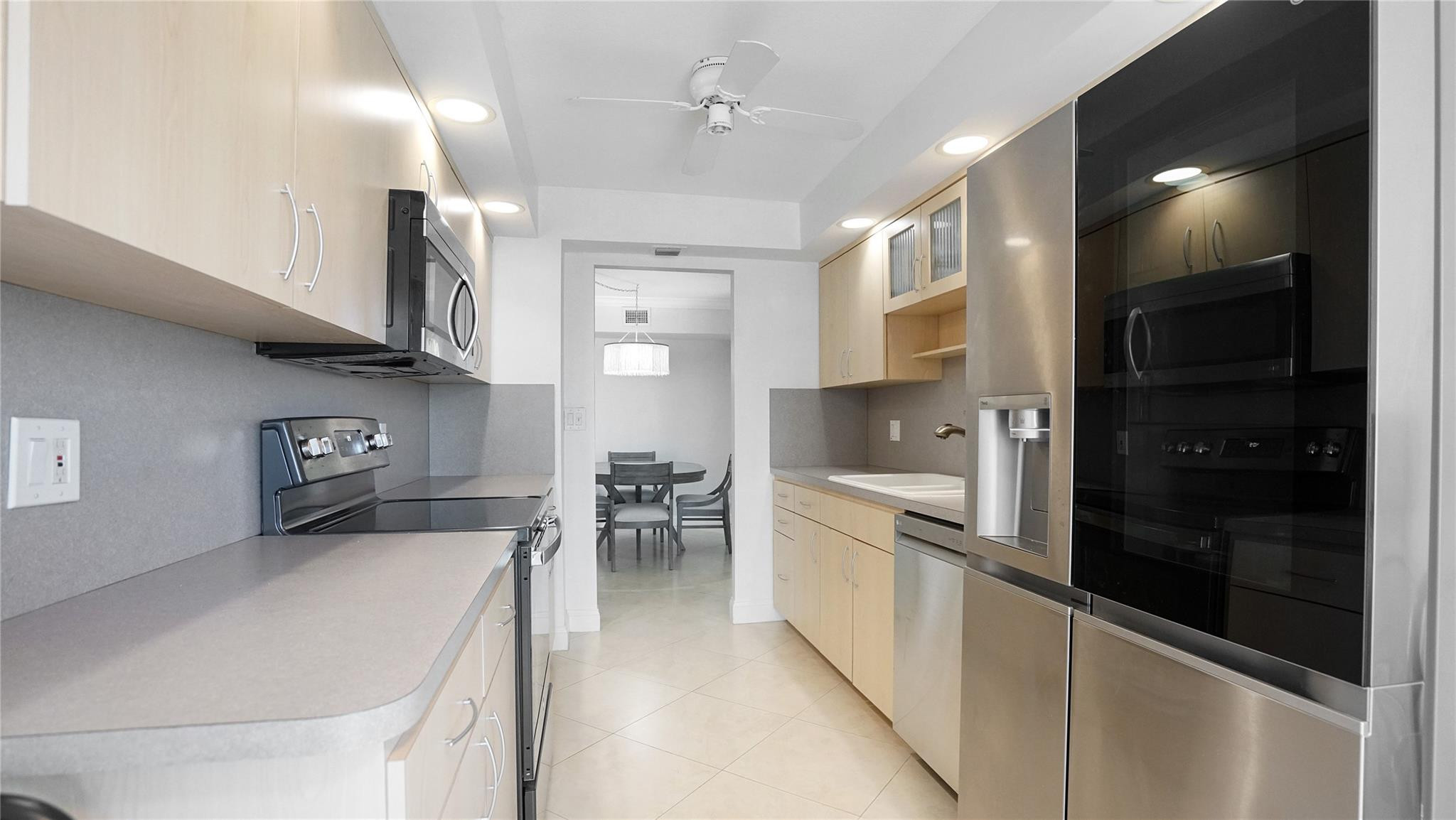 Southpoint Condominium - Residential