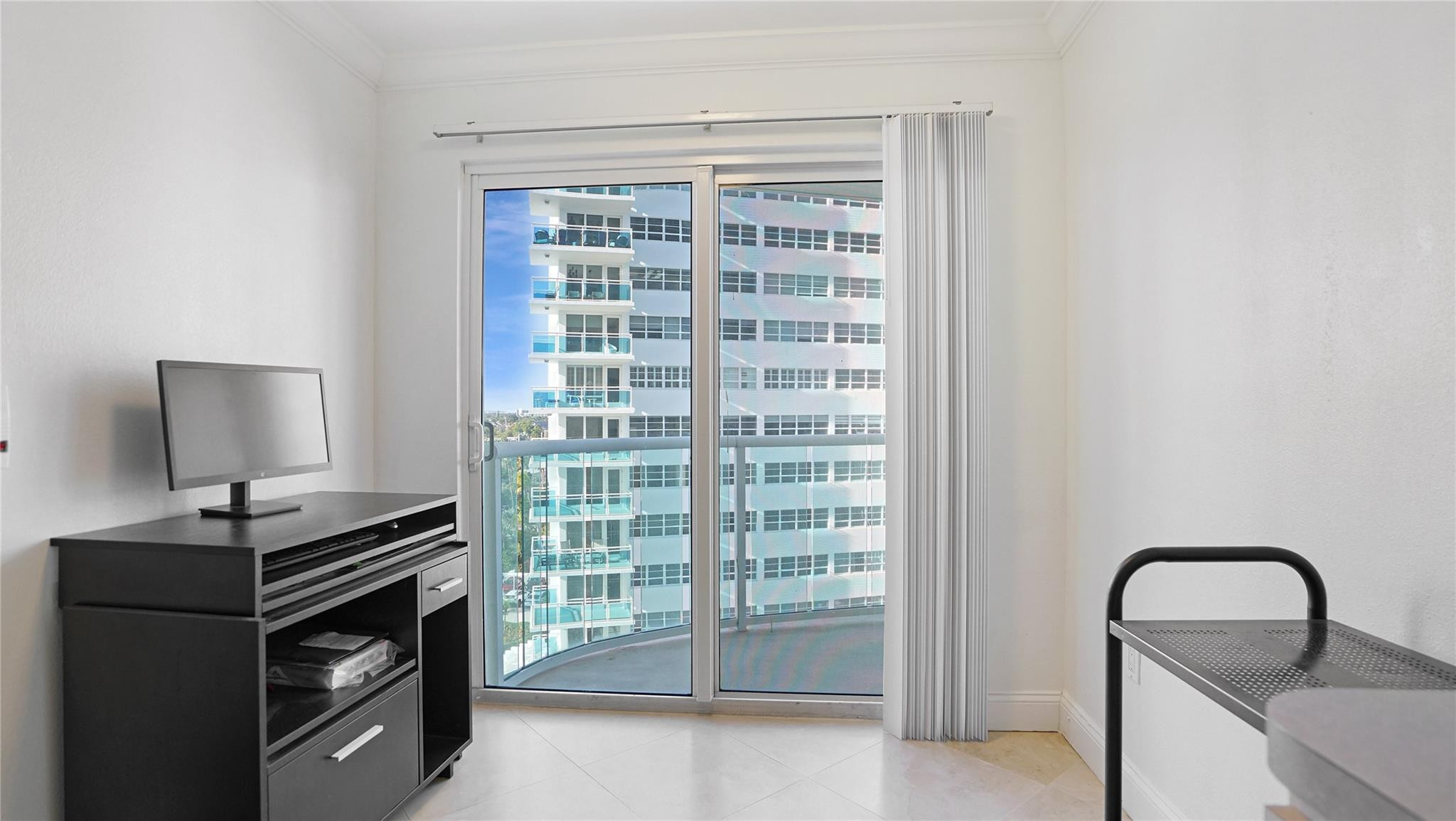 Southpoint Condominium - Residential