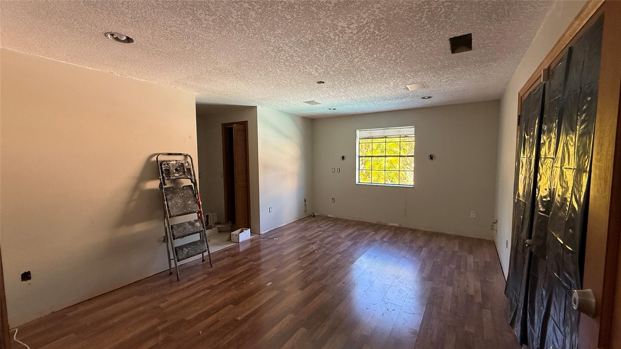 Regina Palms - Residential