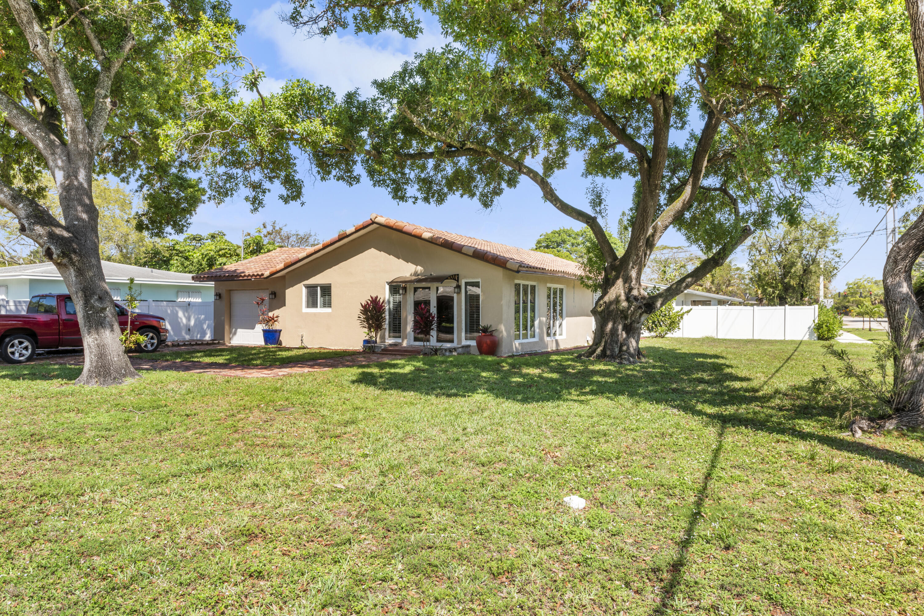 HENDRICKS HEIGHTS - Residential