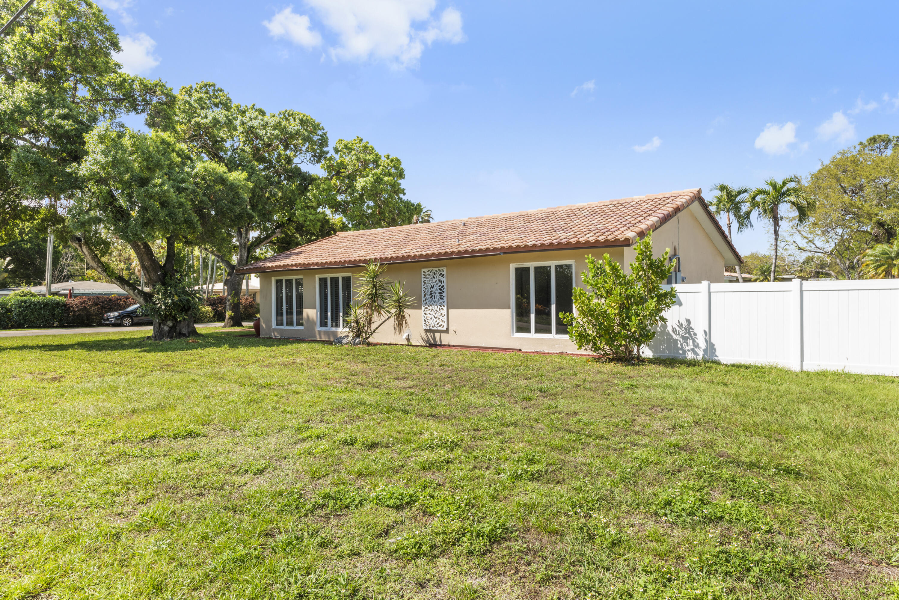 HENDRICKS HEIGHTS - Residential